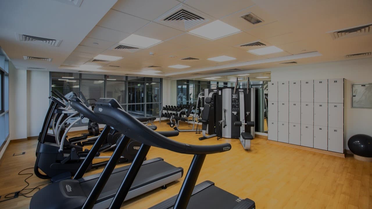 Gym mirror selfie workout aesthetic